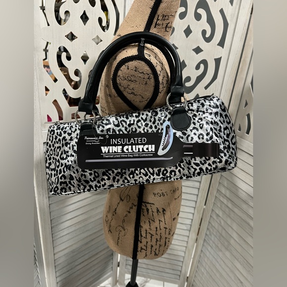 Primeware Animal Print Insulated Wine Clutch with Corkscrew - Picture 1 of 6